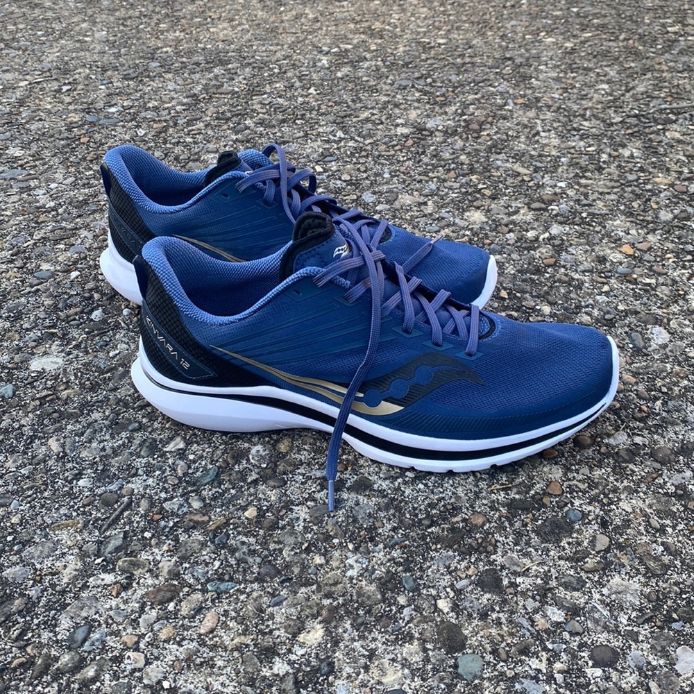 Saucony mens Kinvara 12 running shoes - size 11